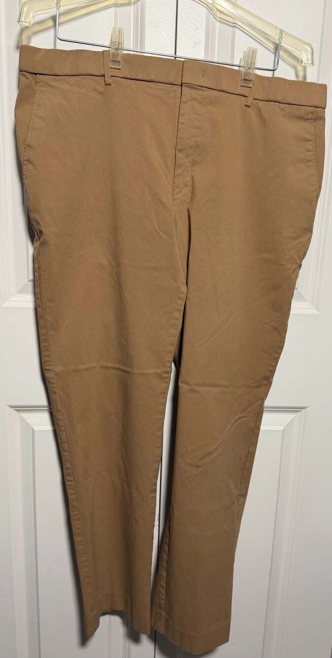 Tommy Hilfiger Men Khaki Chino Pants Straight Leg Tan Stretch Size 40W x 30L